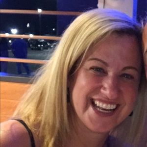 Meet your Posher, Leanne